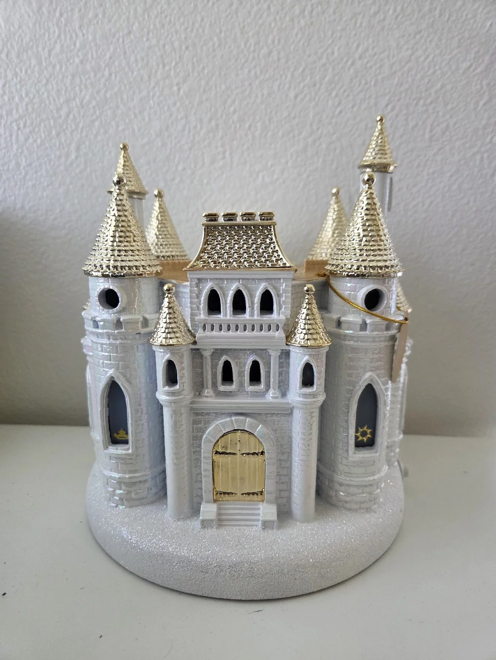 NEW Bath & Body Works DISNEY PRINCESS 2 COLLECTION Light-Up Castle 3-Wick Candle - Picture 2 of 16